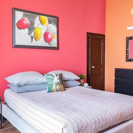 アパート Destination View Downtwn チェファル