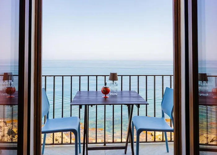 Destination View Downtwn * Cefalù